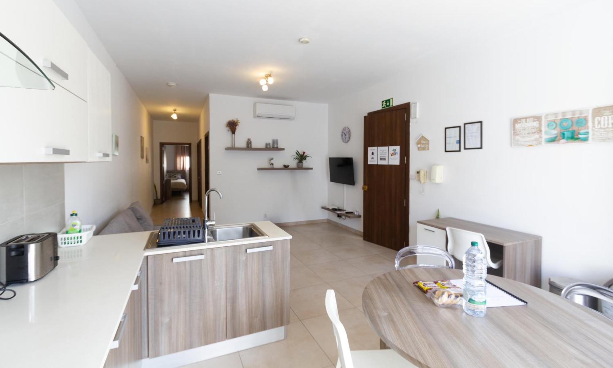 Modern & Central 2 Bedroom & 2 Bathrooms Apartment Msida Exterior photo